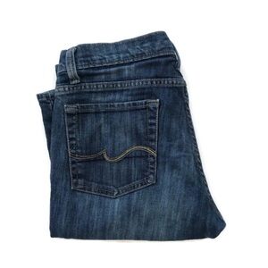 Woman’s bootcut jeans color blue size 7 juniors